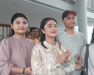 Kontroversi Dewi Perssik: Dituduh Sebar Fitnah Hewan Kurban, Warga Geruduk Rumahnya